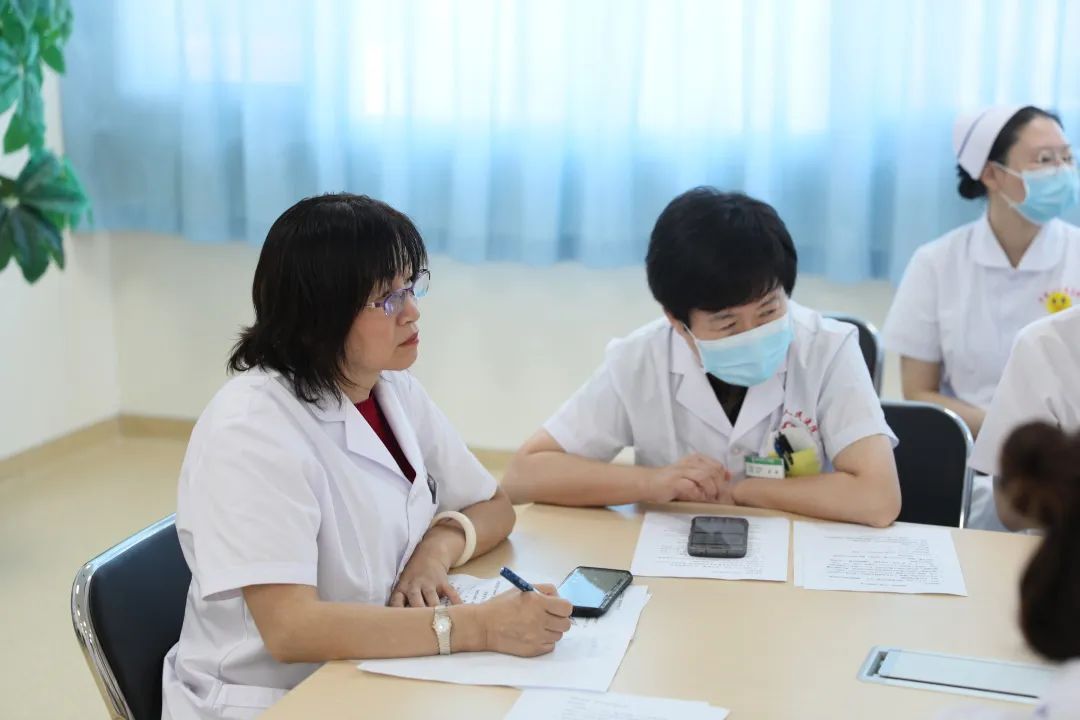 全省首家！中國醫(yī)科大學附屬第一醫(yī)院專家來“查房”，家門口享國內優(yōu)質醫(yī)療資源！(圖3)