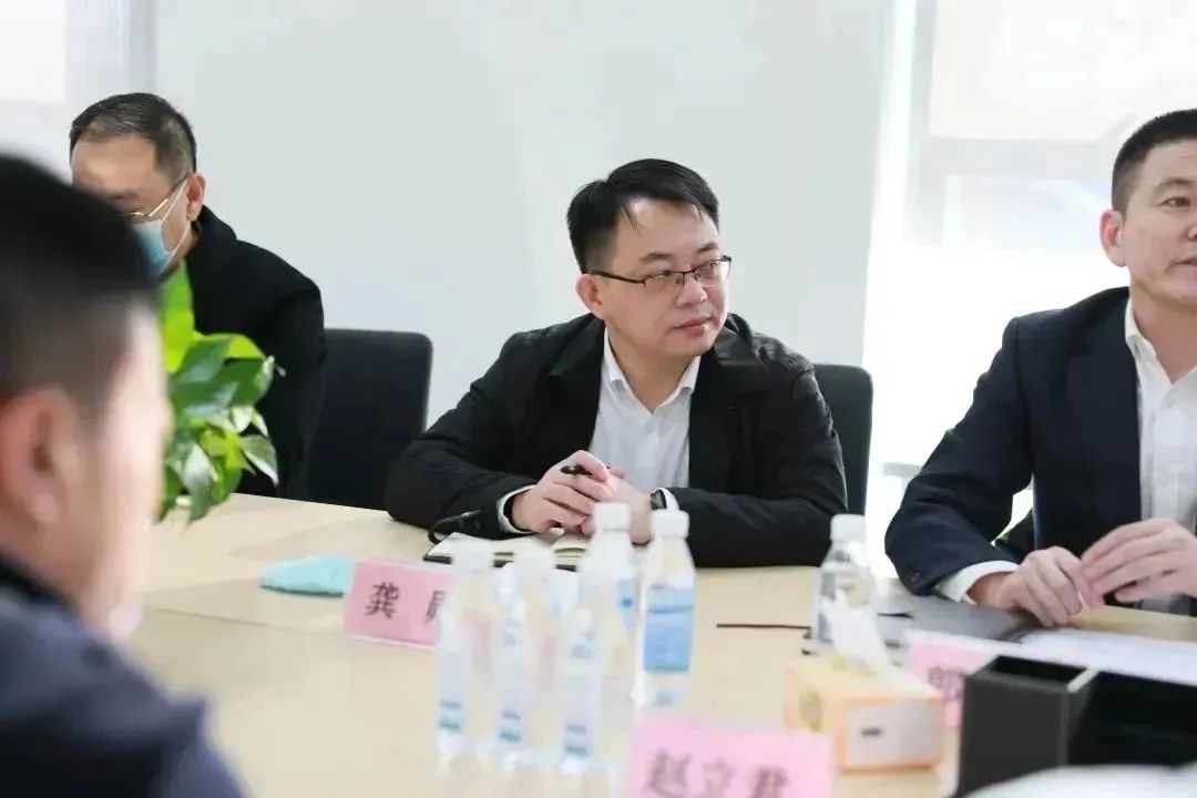 龍港區(qū)人大、區(qū)政府領(lǐng)導(dǎo)一行視察調(diào)研龍港國際醫(yī)療健康產(chǎn)業(yè)園(圖12)