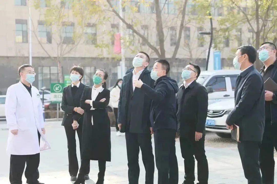 龍港區(qū)人大、區(qū)政府領(lǐng)導(dǎo)一行視察調(diào)研龍港國際醫(yī)療健康產(chǎn)業(yè)園(圖16)