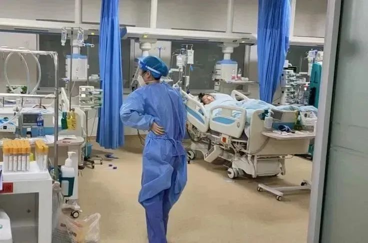 人民醫(yī)院為人民，市二院舉全院之力保障醫(yī)療救治，牢守生命防線！(圖20)